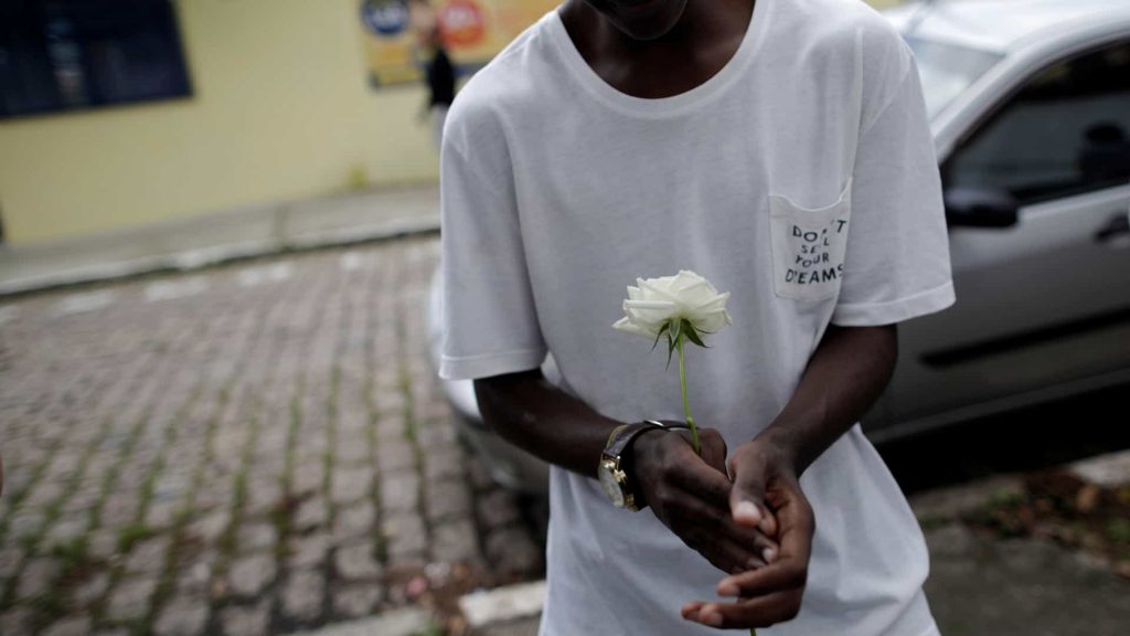 Jovem já foi ouvido pelo Ministério Público e pela polícia; ele segue em liberdade porque a promotoria concluiu que não havia indícios suficientes para apreendê-lo.