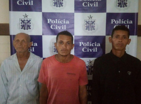 Vítima era enteada de um dos suspeitos; outros dois filhos do idoso são procurados. Crime aconteceu em Catu.